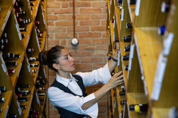 Sara Checchi, Sommelier Piazza Duomo di Alba, tre stelle Michelin