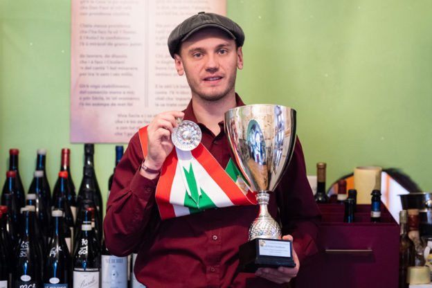 L’intervista a Stefano Berzi, sommelier AIS della delegazione di Bergamo, diplomato della 7^ edizione del Master ALMA-AIS e vincitore della quarantunesima edizione del Concorso “Miglior Sommelier d’Italia premio Trenotodoc”